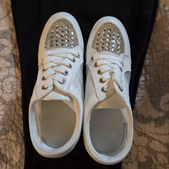 ASN NWT Women's White Platform White Shoes Sz 6 - Picture 3 of 10